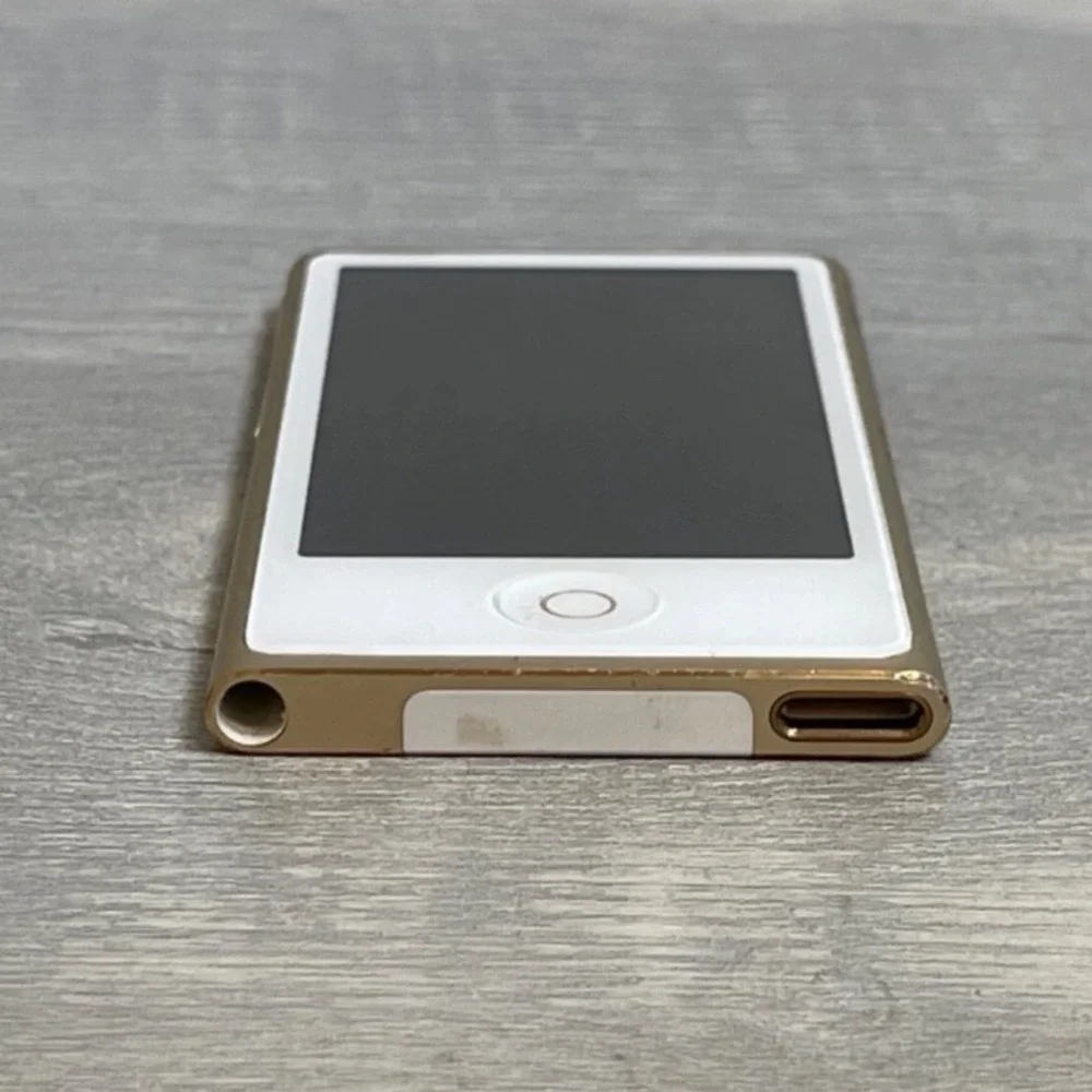 Apple iPod Nano 7th Generation 16GB Gold A1446 Portable MP3 Player